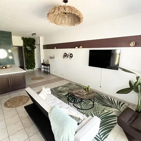 Vakantiehuis Pretty House For 6 With Garden