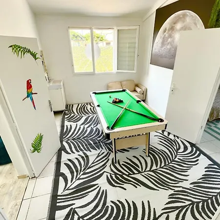 Spacious House For 6 With Pool Table *