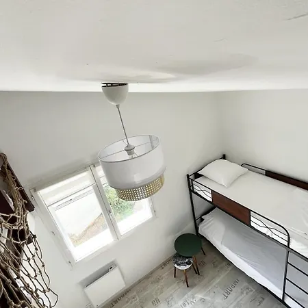 Spacious House For 6 With Pool Table *