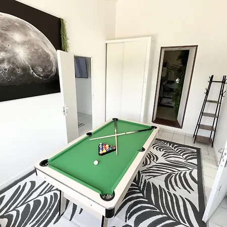 Spacious House For 6 With Pool Table Mauguio